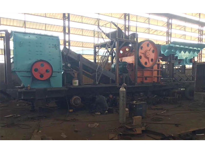 半移动草莓视频在线免费站 半移动草莓视频在线免费站